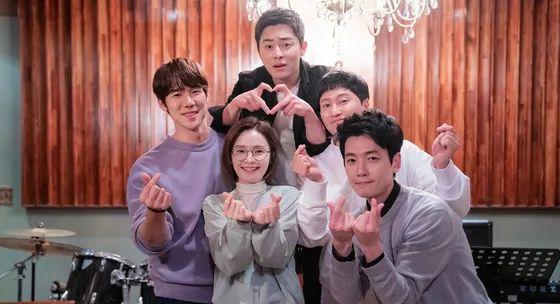 机智的医生生活第一季在线观看指南:轻松找到正版资源,重温温暖医疗故事